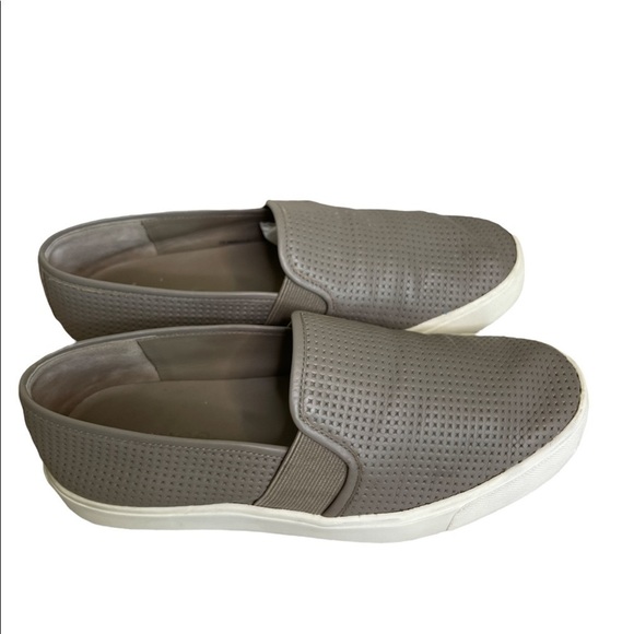 Vince Taupe Slip Ons. Size 5/EU35 - Picture 3 of 8